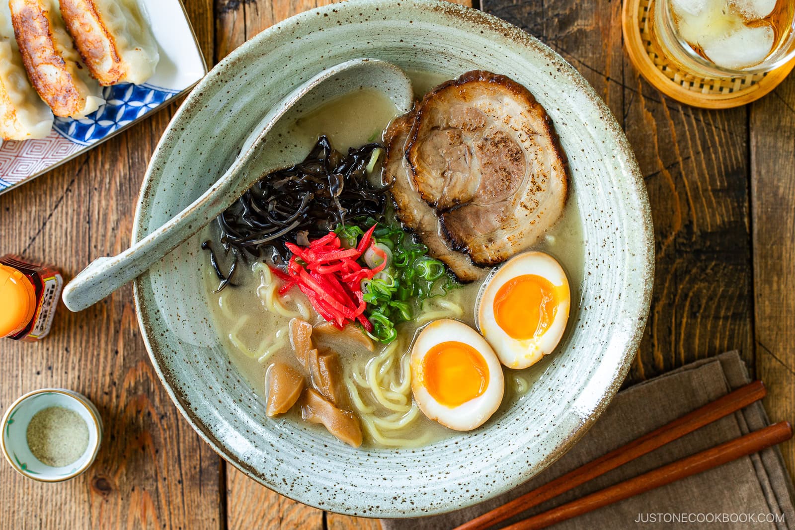 Quick Tonkotsu Ramen Recipe: Rich Broth in 30 Minutes